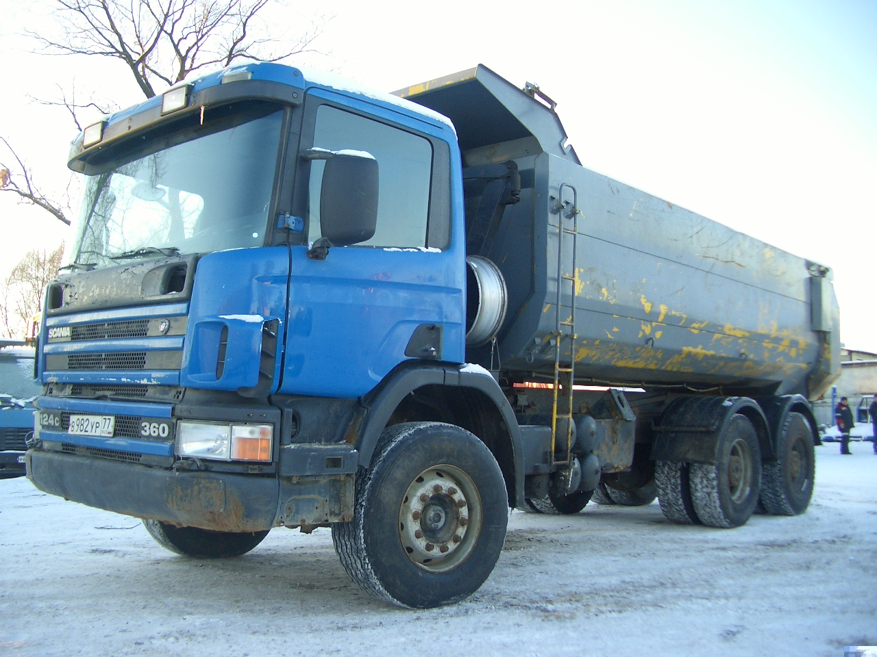 SCANIA P124CB6X4HZ360